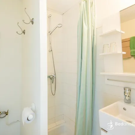La Maison D'angeline Bed & Breakfast 3*